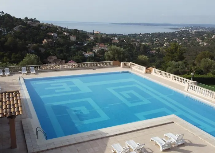 Les Issambres Appart 6 Pers Grande Terrasse Superbe Vue Mer Et Golfe De Saint Tropez, Piscine