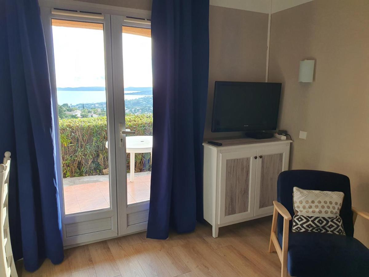 6 Pers Grande Terrasse Superbe Vue Et Golfe De Saint Tropez, Piscine * Les Issambres
