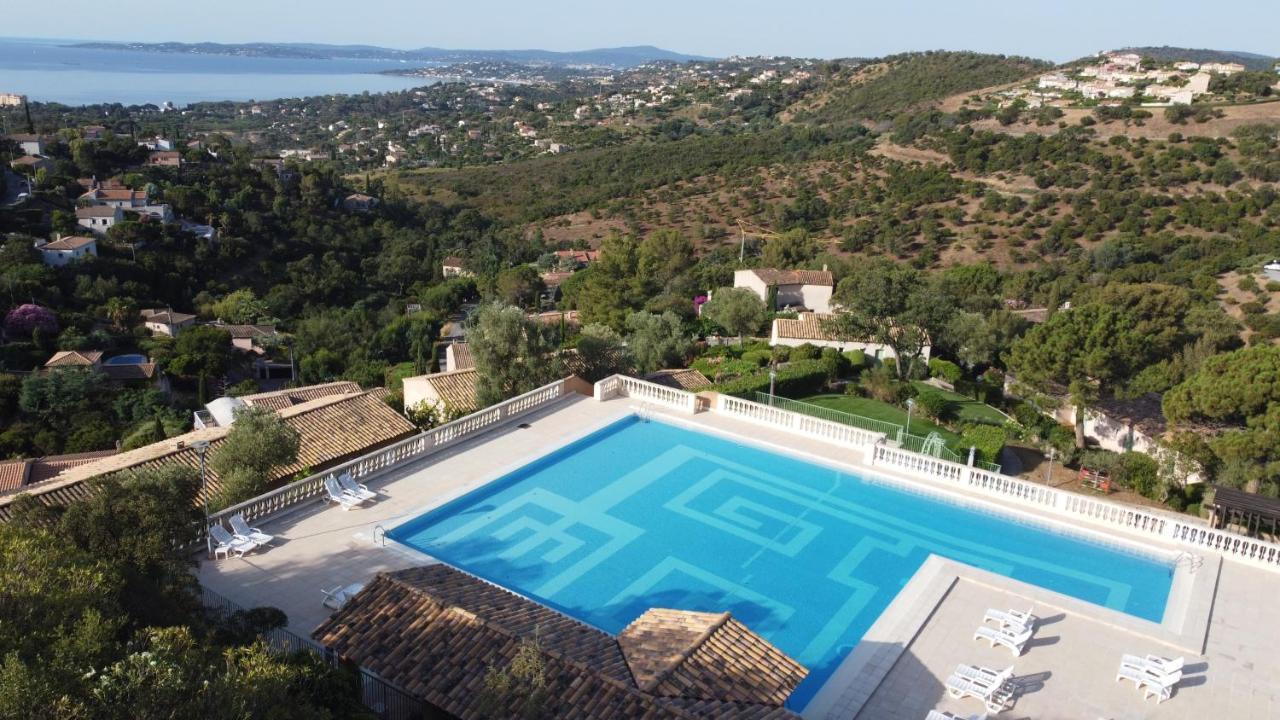 6 Pers Grande Terrasse Superbe Vue Et Golfe De Saint Tropez, Piscine Apartamento